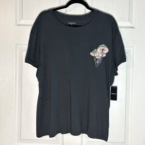 NWT Torrid embroidered mushroom tee